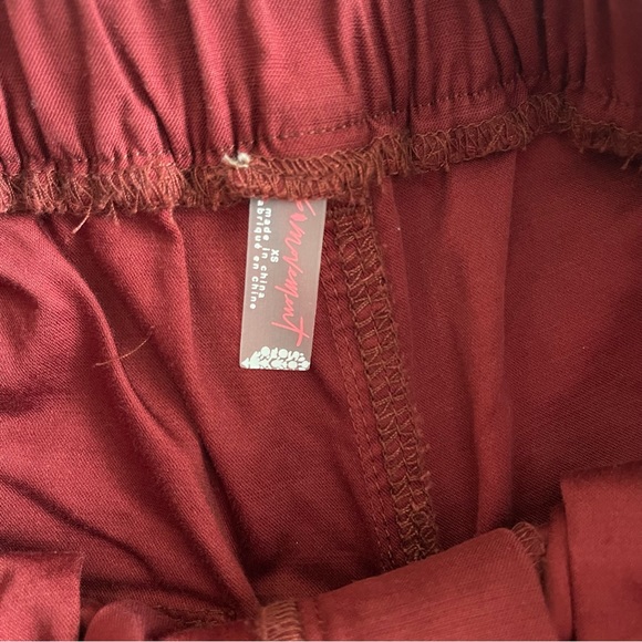 Free People Women’s Voyage Utility High Rise Wide Leg Cargo Pants in Red Size XS - Picture 15 of 16